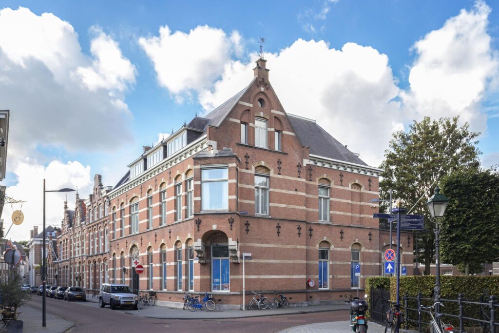 DUX Real Estate