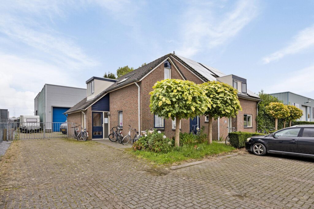 DUX Real Estate